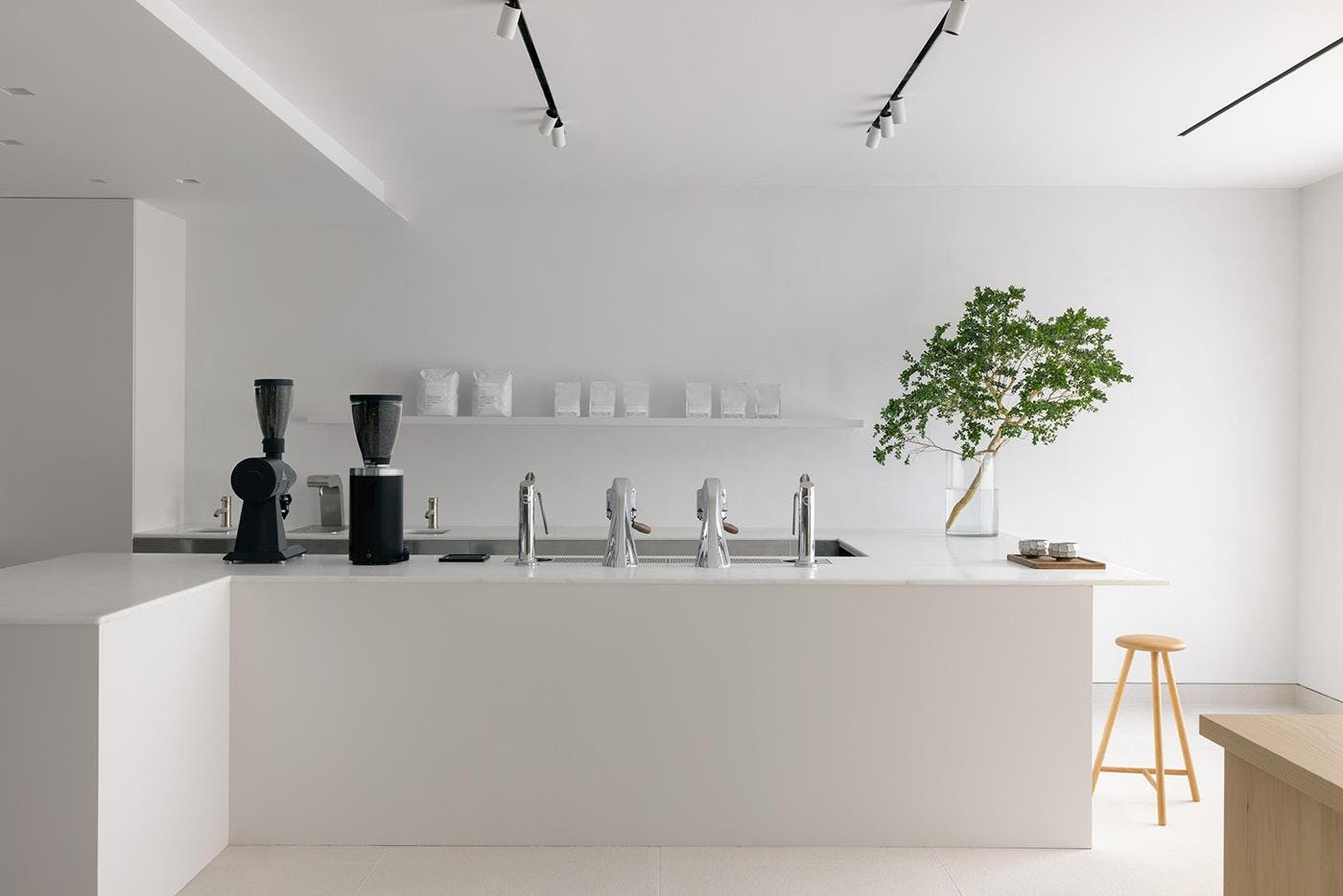 A minimalist design for coffee in the Hamptons